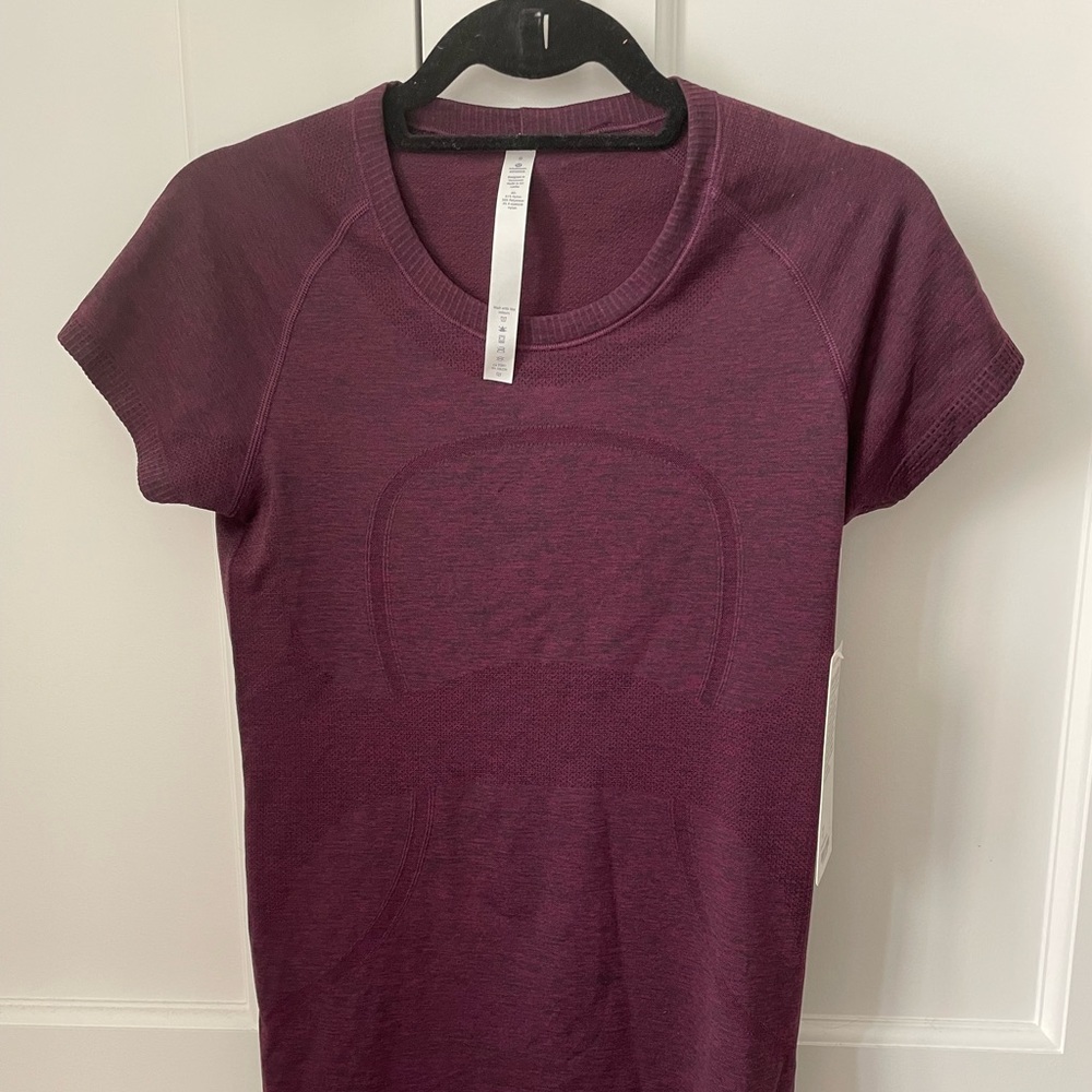 NWT Lululemon Swiftly Tech Short Sleeve Sz 8